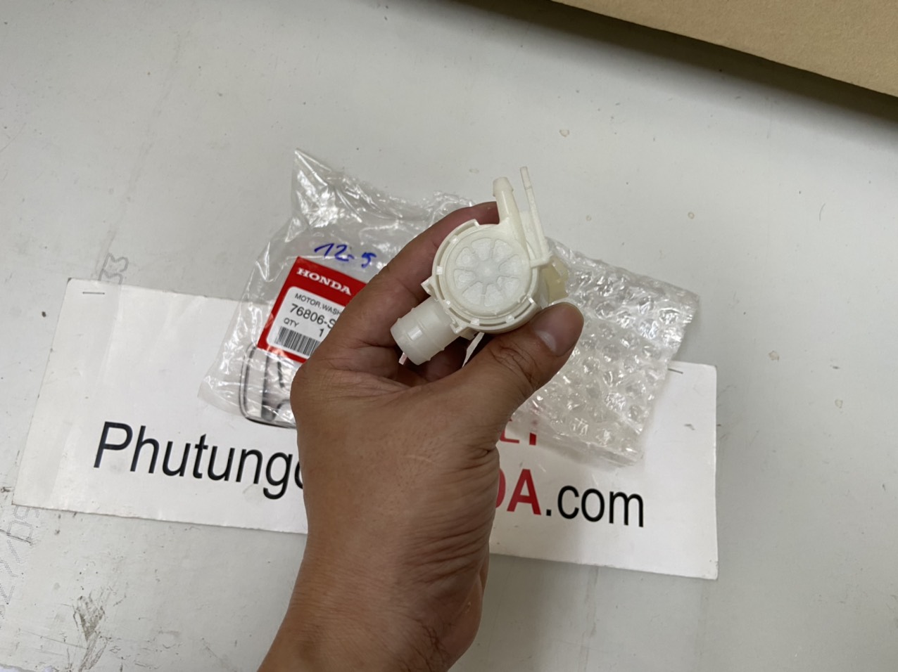 Mô tơ bơm nước rửa kính xe Honda CITY 